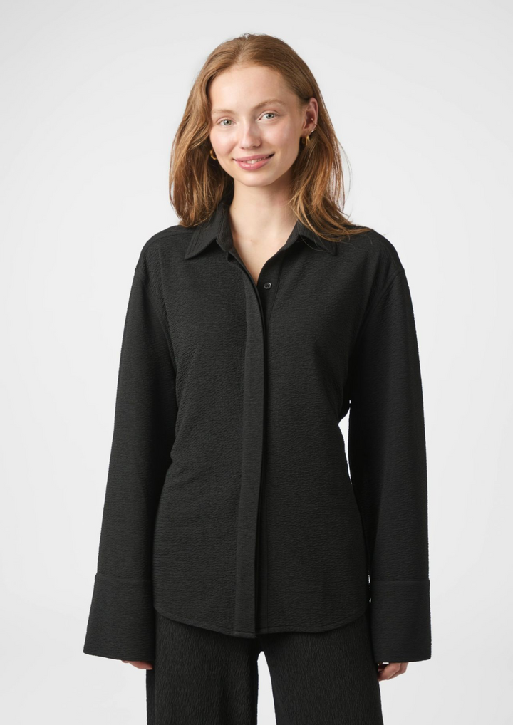 Neo Noir | Waldita Structure Shirt