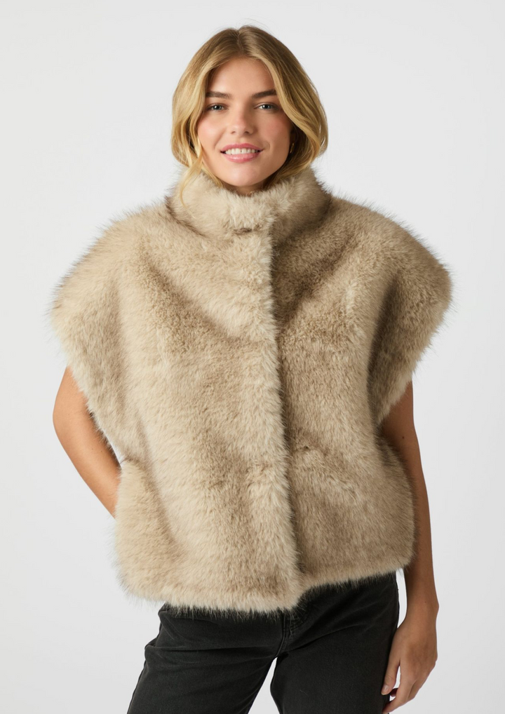Neo Noir | Kevini Faux Fur Vest