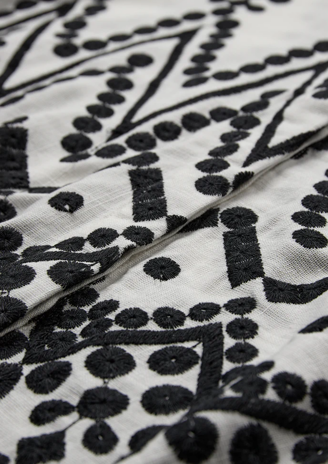 Copenhagen Muse | Embroidery Shirt