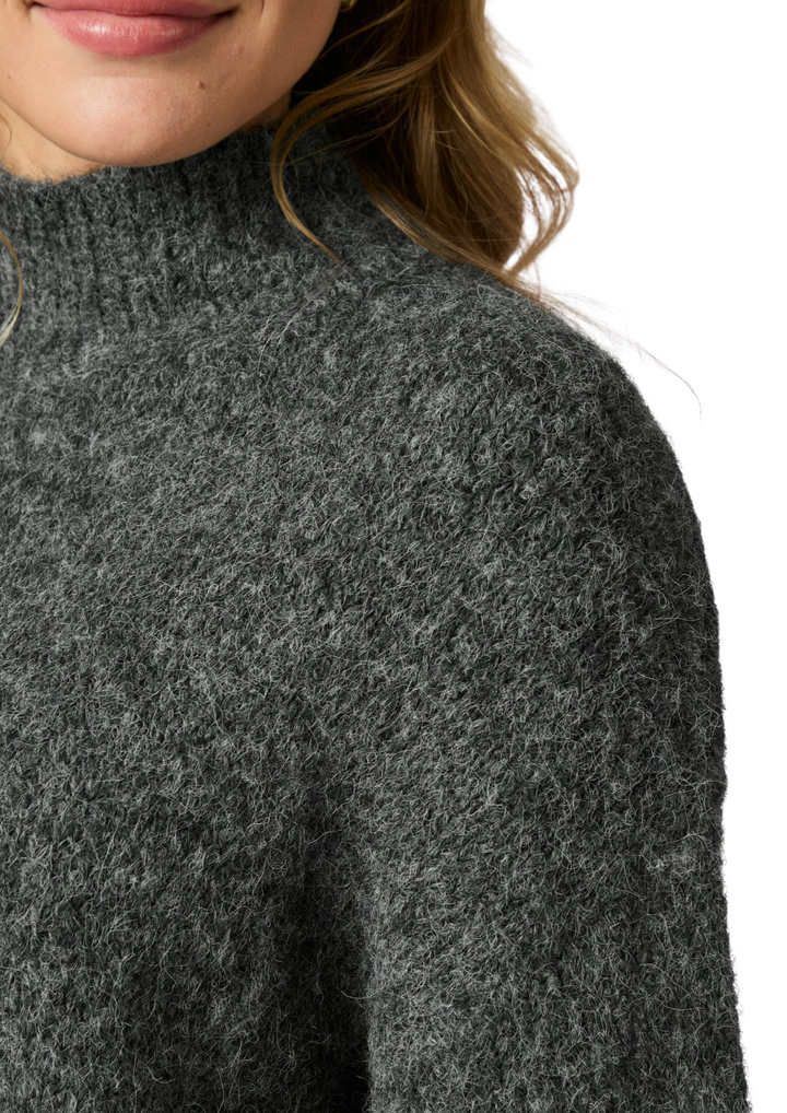 Neo Noir | Paulina Fluffy Knit Blouse