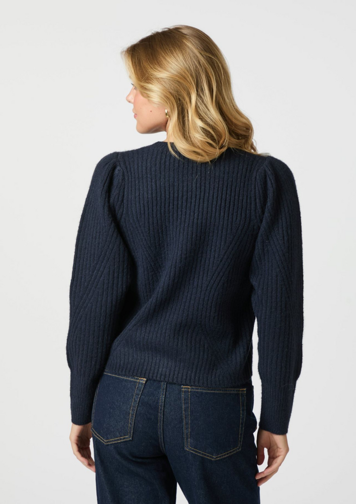 Neo Noir | Puli Knit Cardigan