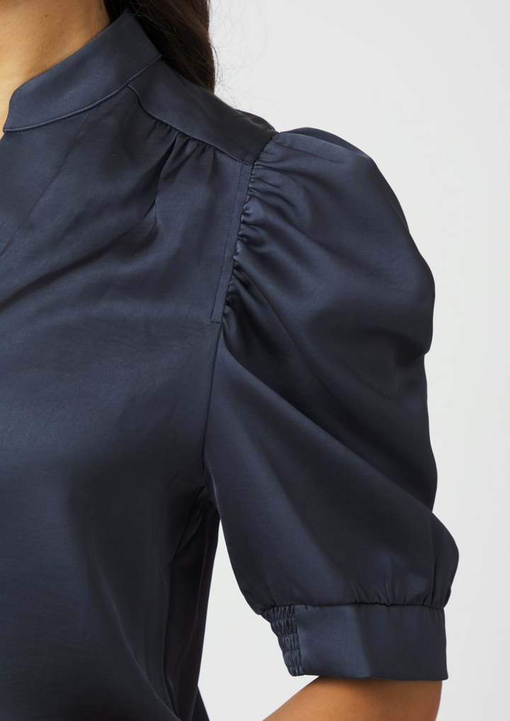 Neo Noir | Roella Heavy Sateen Blouse