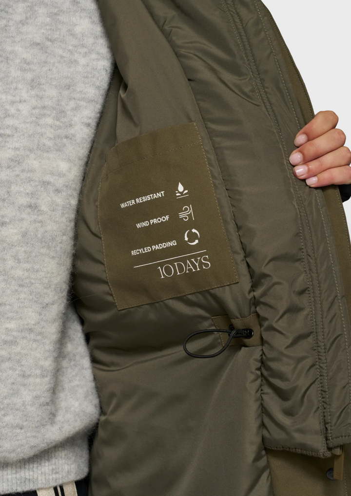10 Days | The royal parka