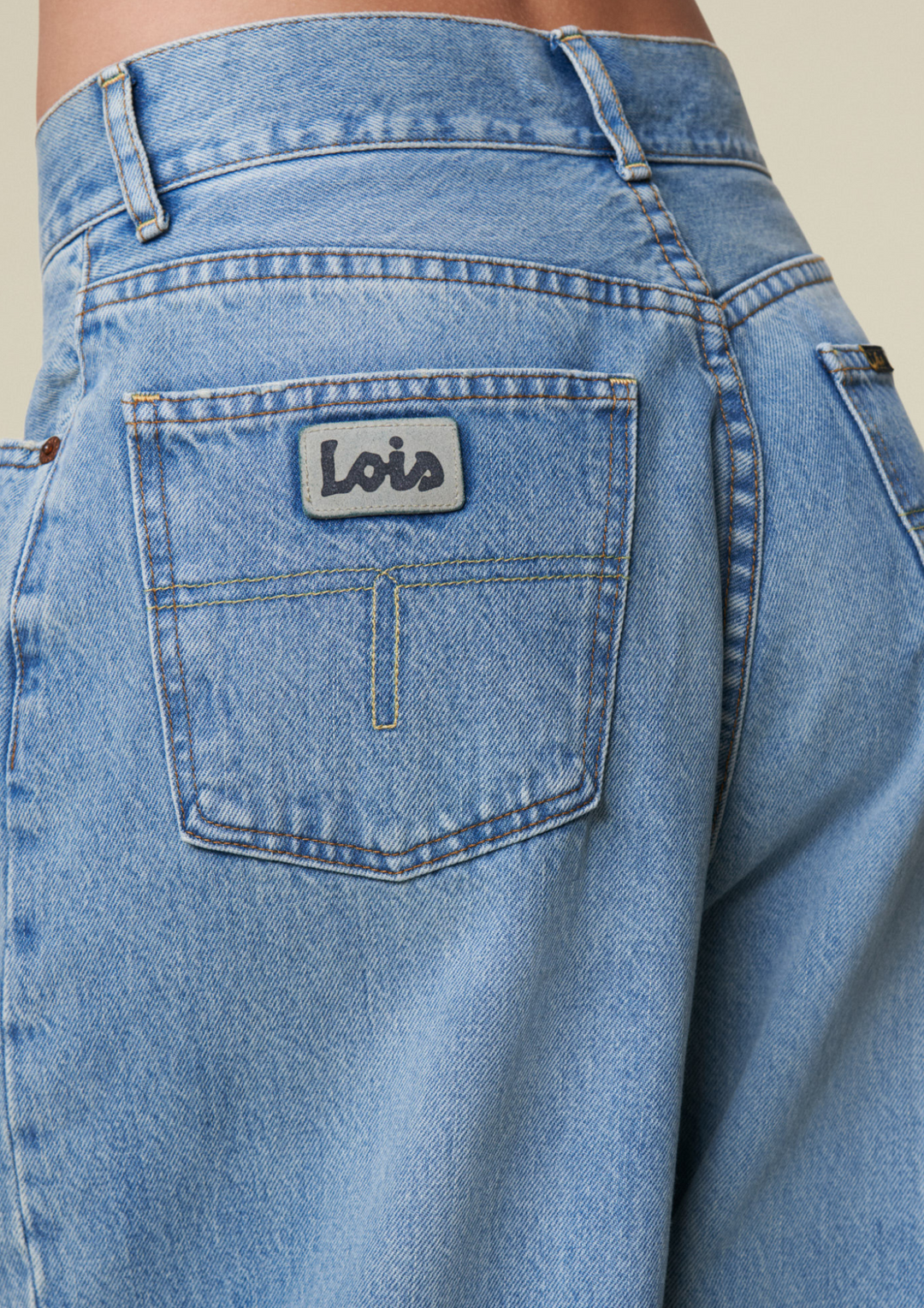 Lois | Akira Jeans