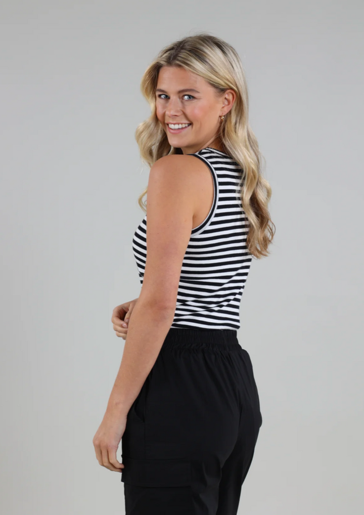 Nukus | Stefania Singlet Striped Black/Off White