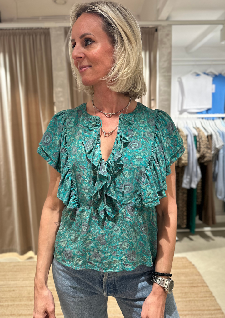 Sissel Edelbo | Serenda Silk Top 1