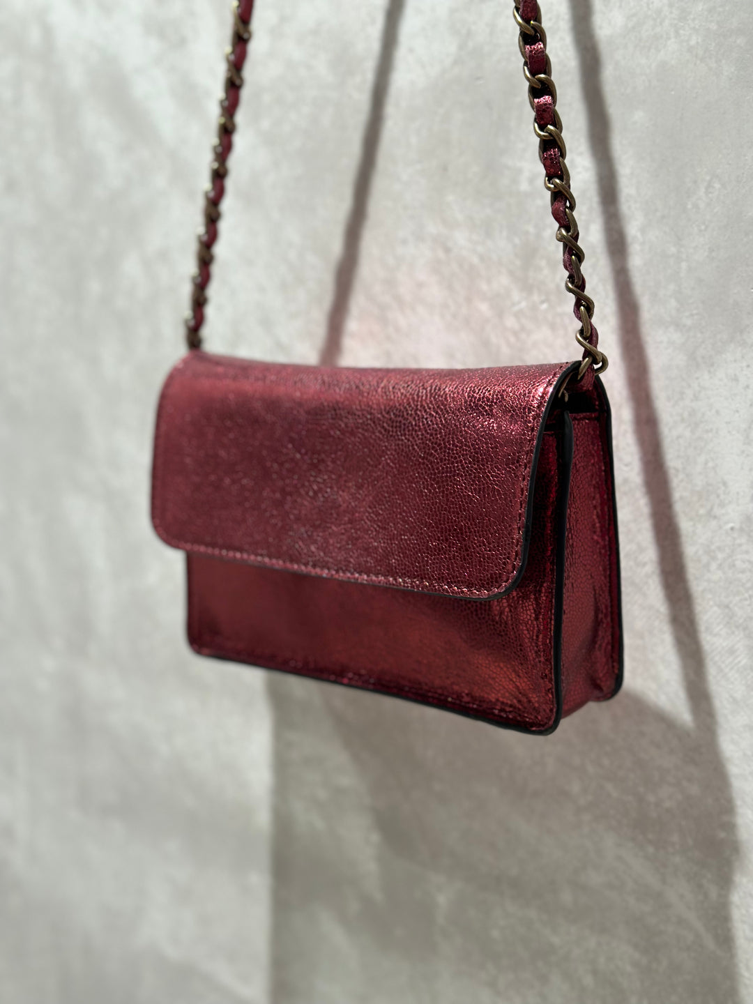 By Bar | Loua Metallic Bag Very Berry